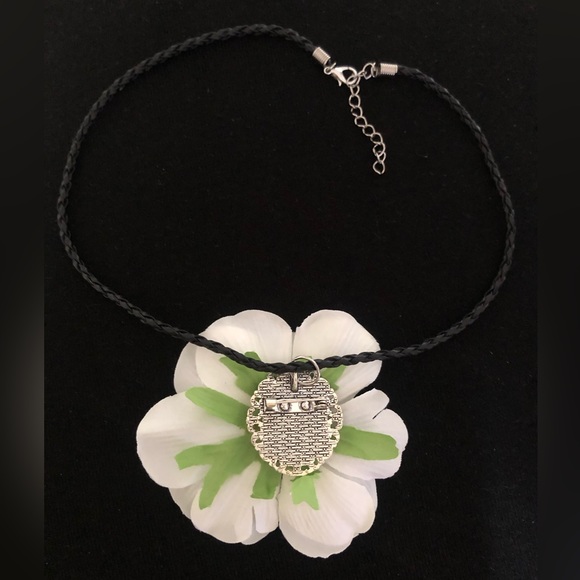 NECKLACE/LAPEL PIN/BROOCH INTERCHANGEABLE - Picture 2 of 6